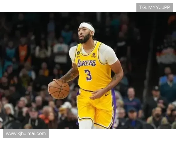 戴维斯替补17分钟高效2中2砍5分7板1断1帽展现价值